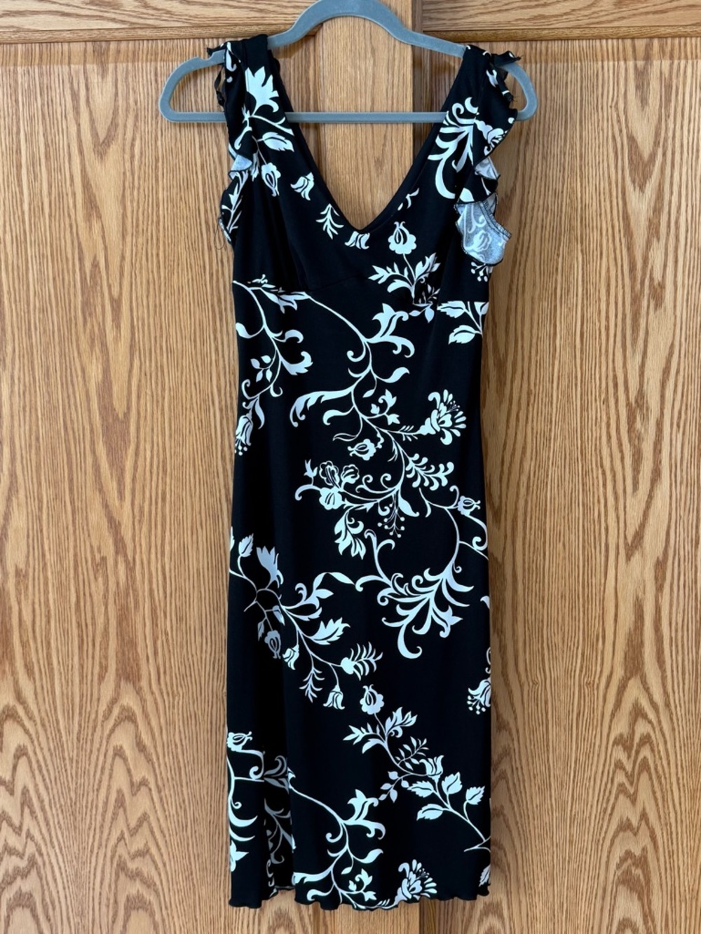 La Belle Black & White Floral Ruffle-Shoulder Midi Dress